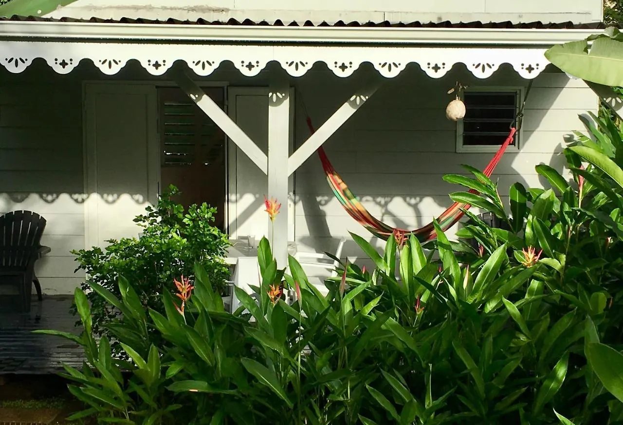 Holiday home Un Bungalow Dans Mon Jardin Fleuri Villa Baie-Mahault